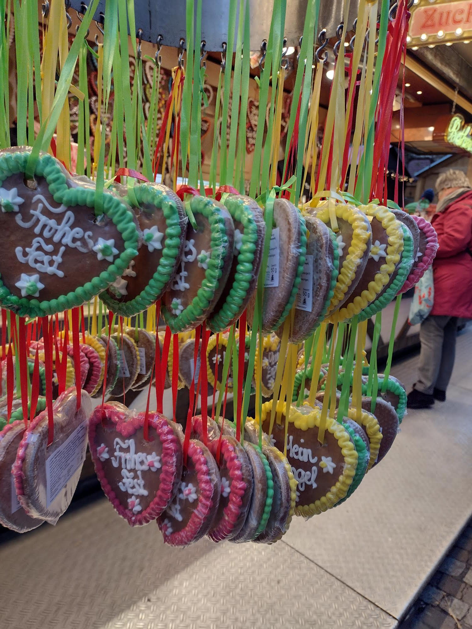 Getting ready for the holiday season with logistics strategies